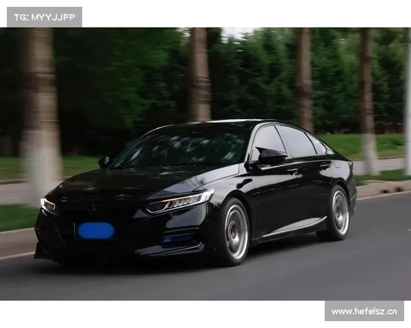 “十代半”中期雅阁改款现车亮相街拍，预估16万起，2.0T有望吗？